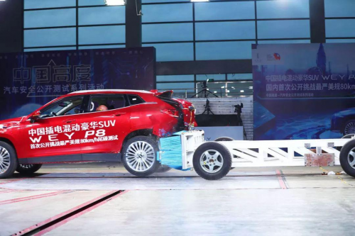 獻(xiàn)禮新中國成立70周年 長城汽車助力《中國機長》全國上映
