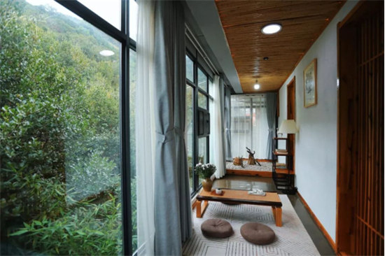 發(fā)呆放空好去處：在靜謐唯美的瀘沽湖畔，擇一處美宿，坐看云卷云舒
