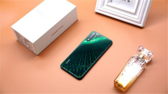 這個8月不簡單！nova星人免費逛teamLab，還有蘇寧超品日等著你！