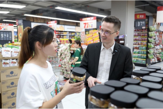 家樂?！爸袊ā瘪R邱的進博會時間：“總裁買手”優(yōu)選全球好物