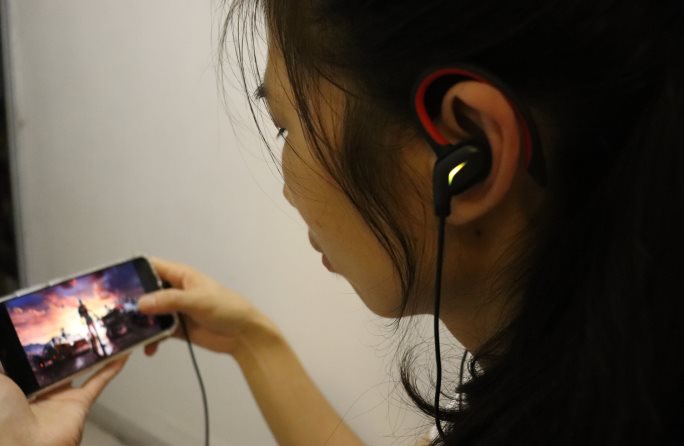 玩手游怎樣缺少一款專業(yè)的神器？倍思C18游戲耳機(jī)體驗