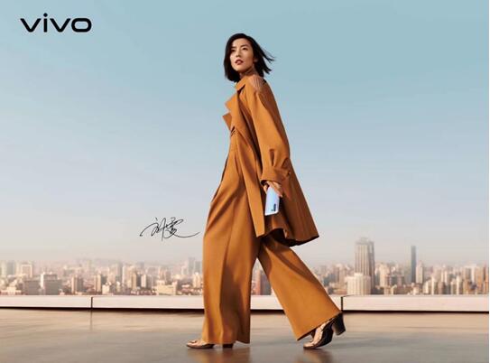 vivo X30 × 劉雯時(shí)尚大片首曝光，高級(jí)質(zhì)感一躍而出
