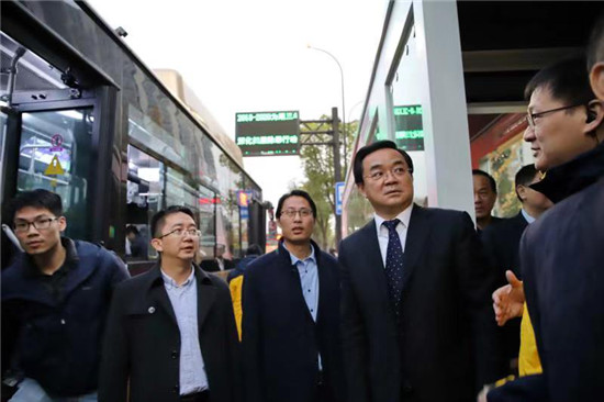 易成攜手大唐移動(dòng)助力5G智能網(wǎng)聯(lián)公交車亮相杭州蕭山