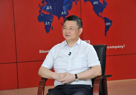 易事特創(chuàng)始人何思模教授榮獲中國(guó)互聯(lián)網(wǎng)經(jīng)濟(jì)論壇“2019十大年度人物”！