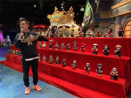 村長(zhǎng)李銳攜手悟空讓貧困孩子走出山區(qū)，共賀澳門回歸20周年