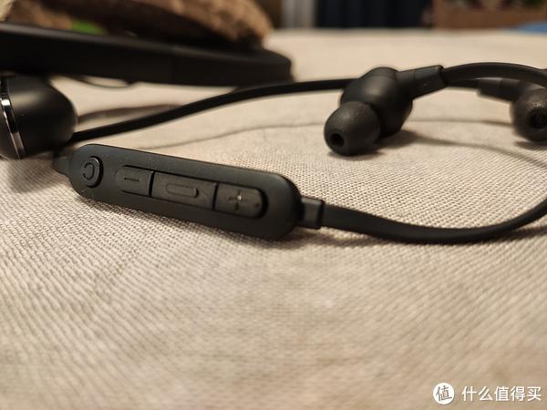 頸掛降噪，新歡還是舊愛？索尼WI-1000 XM2對決BOSE QC30