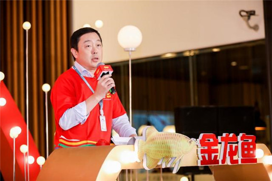薇婭田亮首度合體，攜手金龍魚以健康點(diǎn)亮新年