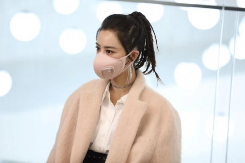裸感呼吸新體驗 飛利浦電動新風口罩率鮮上市