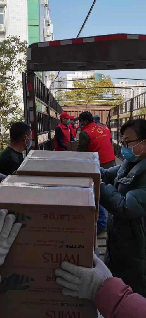 不止武漢！雅迪電動(dòng)車第三批醫(yī)護(hù)物資抵達(dá)黃岡、荊門等湖北多地