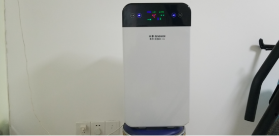 2019空氣凈化器十大品牌哪個(gè)可以防控新冠裝肺炎呢！李彩樺問(wèn)好