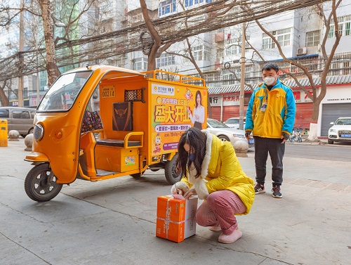戰(zhàn)“疫”快遞小哥：半日達恢復了，也希望早點看到車水馬龍