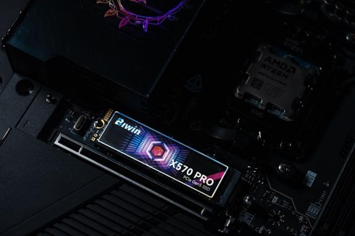 CES 2025丨佰維X570 PRO天啟PCIe5.0旗艦固態(tài)硬盤(pán)全球發(fā)布