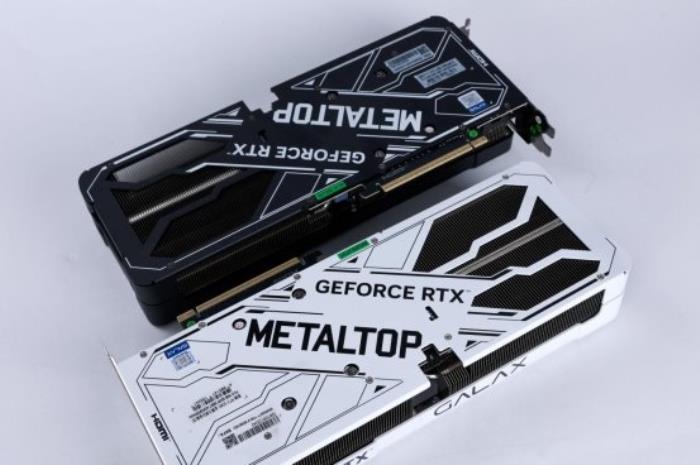 支持DLSS4，影馳 RTX 5080 金屬大師OC評測