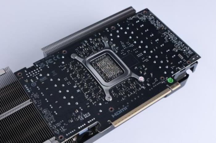 支持DLSS4，影馳 RTX 5080 金屬大師OC評測