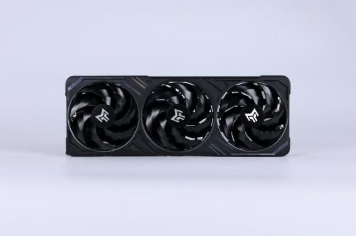 支持DLSS4，影馳 RTX 5080 金屬大師OC評測