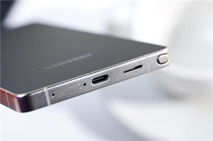 三星Galaxy S25 Ultra：配置全面升級，安卓機皇的新標桿