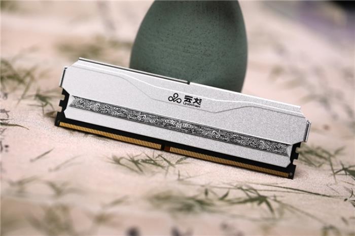 開箱評(píng)測丨銳龍7 9700X絕佳拍檔，神凝系列6000 CL28國風(fēng)內(nèi)存評(píng)測