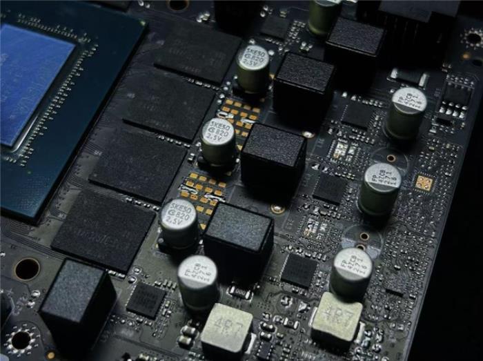 影馳 GeForce RTX 5070 Ti 金屬大師 OC評測：DLSS 4超強發(fā)揮
