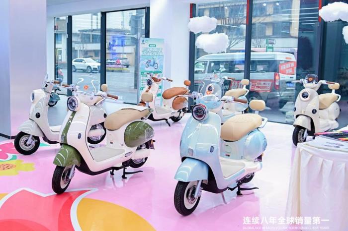 雅迪華宇電池，如何突破售后潛規(guī)則的“天花板”？