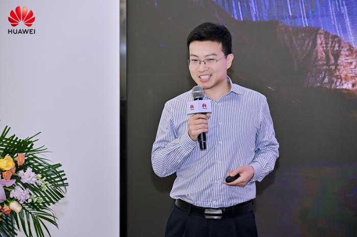 AI共話、智享同行，華為云走進(jìn)武漢濱江數(shù)創(chuàng)走廊-數(shù)創(chuàng)大廈AI專場(chǎng)思享會(huì)成功舉辦