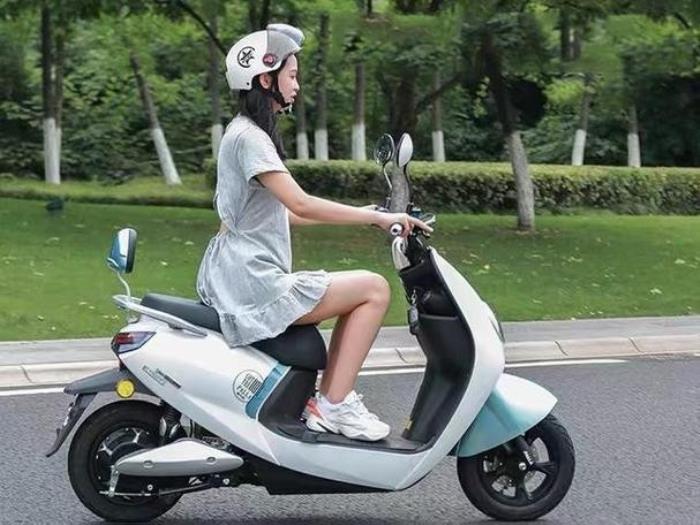 最新電動(dòng)車榜單揭曉：雅迪遙遙領(lǐng)先，愛瑪、臺(tái)鈴差距顯著