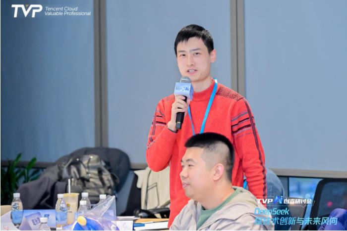 探秘 DeepSeek 落地進(jìn)展，騰訊云攜手業(yè)界專(zhuān)家共話(huà) AI 生產(chǎn)力