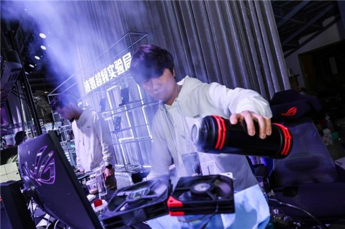 超頻破紀(jì)錄 華碩主板引爆ROG DAY 2025