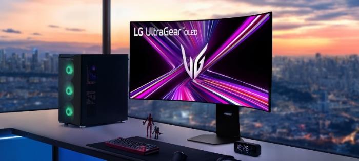 LG UltraGear? OLED 32GS95UV 與45GX950A——助力玩家披荊斬棘，成就榮耀高光