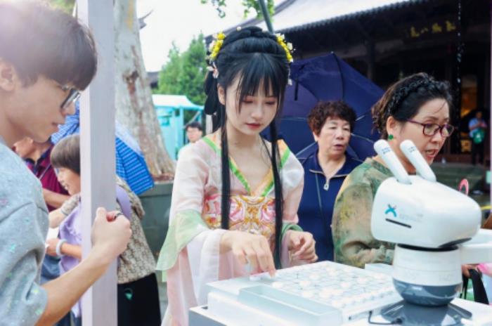 游船賞西湖美景、4折起購3C數(shù)碼 京東“3C數(shù)碼國補(bǔ)中國行”落地杭州
