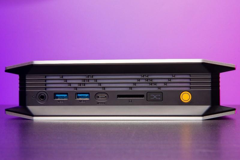 “跟上AI時代”？不，我就是時代！磐鐳YO1 AMD銳龍AI Max+395桌面AI超算中心
