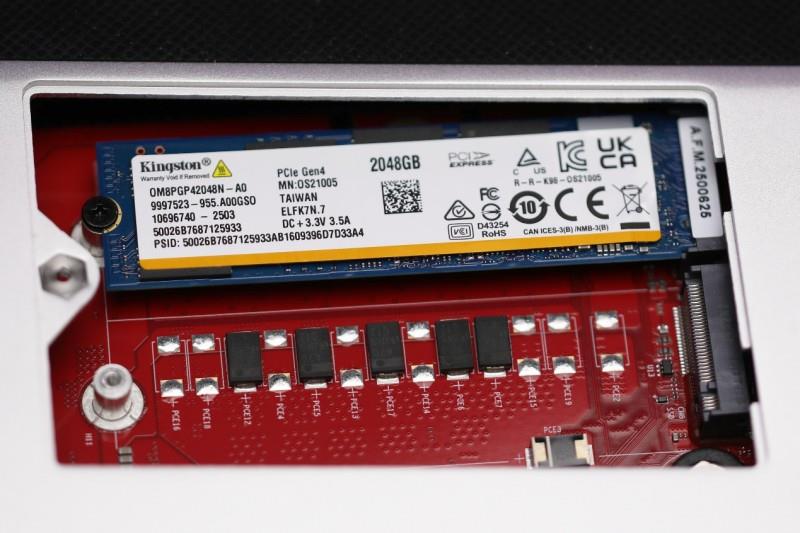 “跟上AI時代”？不，我就是時代！磐鐳YO1 AMD銳龍AI Max+395桌面AI超算中心
