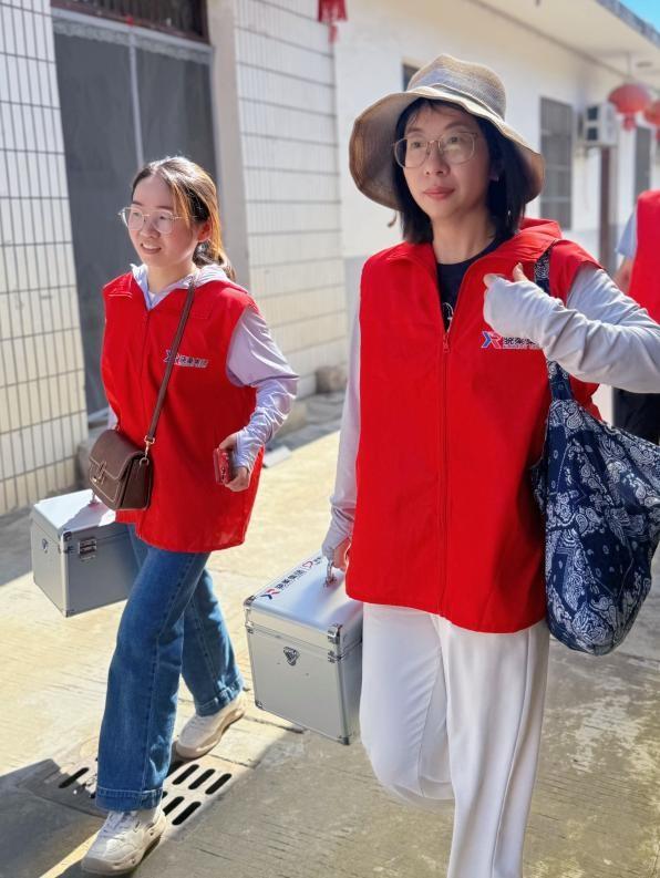 科技蘊(yùn)溫情，善意滿巢湖！驍柔集團(tuán)“E家人”送健康公益行動(dòng)首站正式啟動(dòng)！